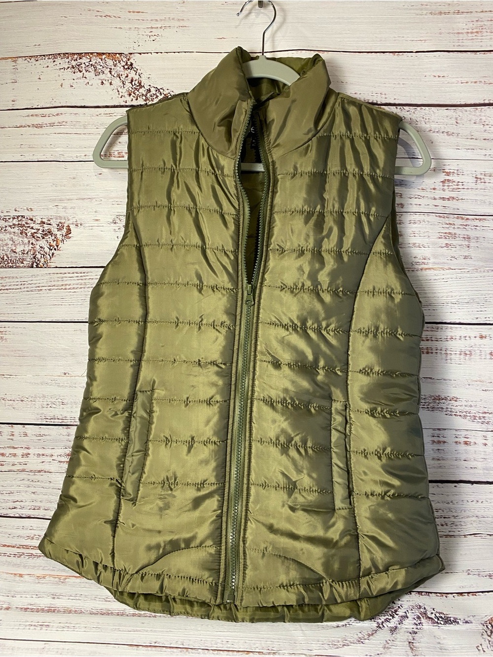 Rue21 Olive Green Quilted Packable Puffer Vest Sz-M